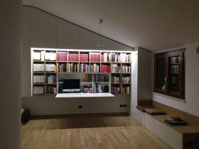 Parete Living Con Libreria